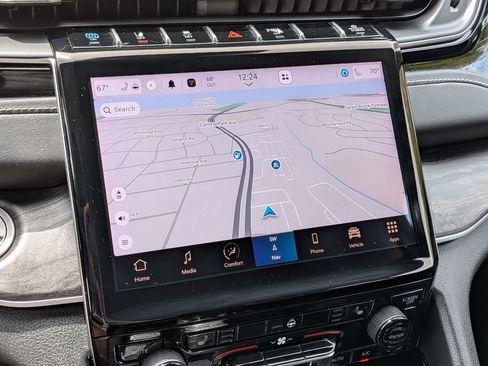 Used 2023 Jeep Grand Cherokee 4WD 4xe image 19