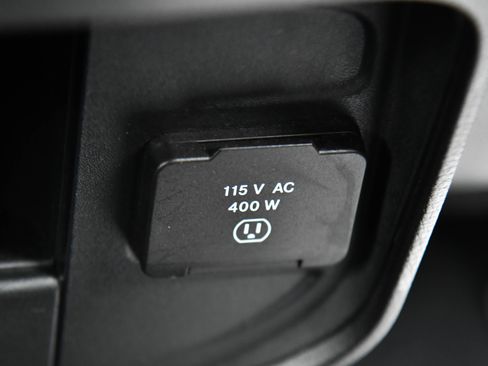 Used 2024 RAM 2500 Laramie image 34