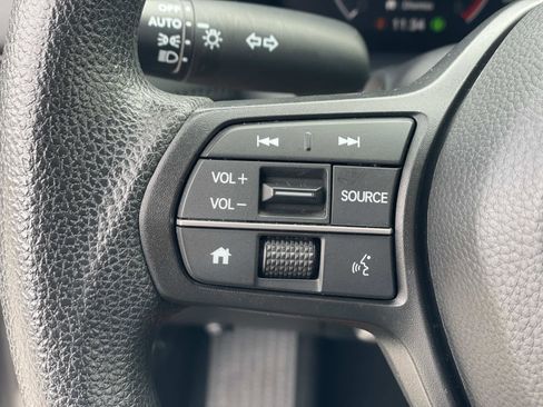 Certified 2025 Honda HR-V LX image 4