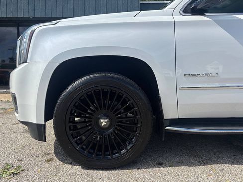 Used 2016 GMC Yukon Denali w/ Open Road Package AWD/4WD image 12