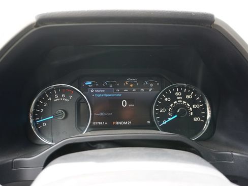 Used 2016 Ford F150 Lariat w/ Equipment Group 501A Mid AWD/4WD image 16