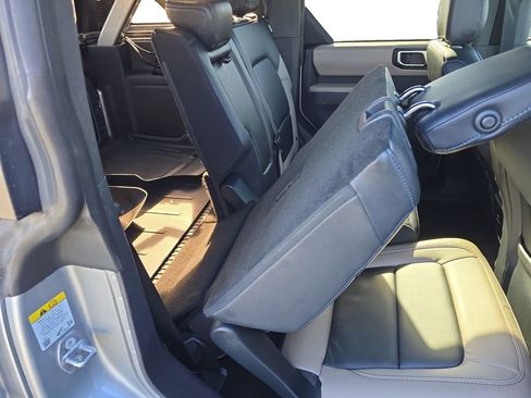 Used 2023 Ford Bronco Wildtrak image 19