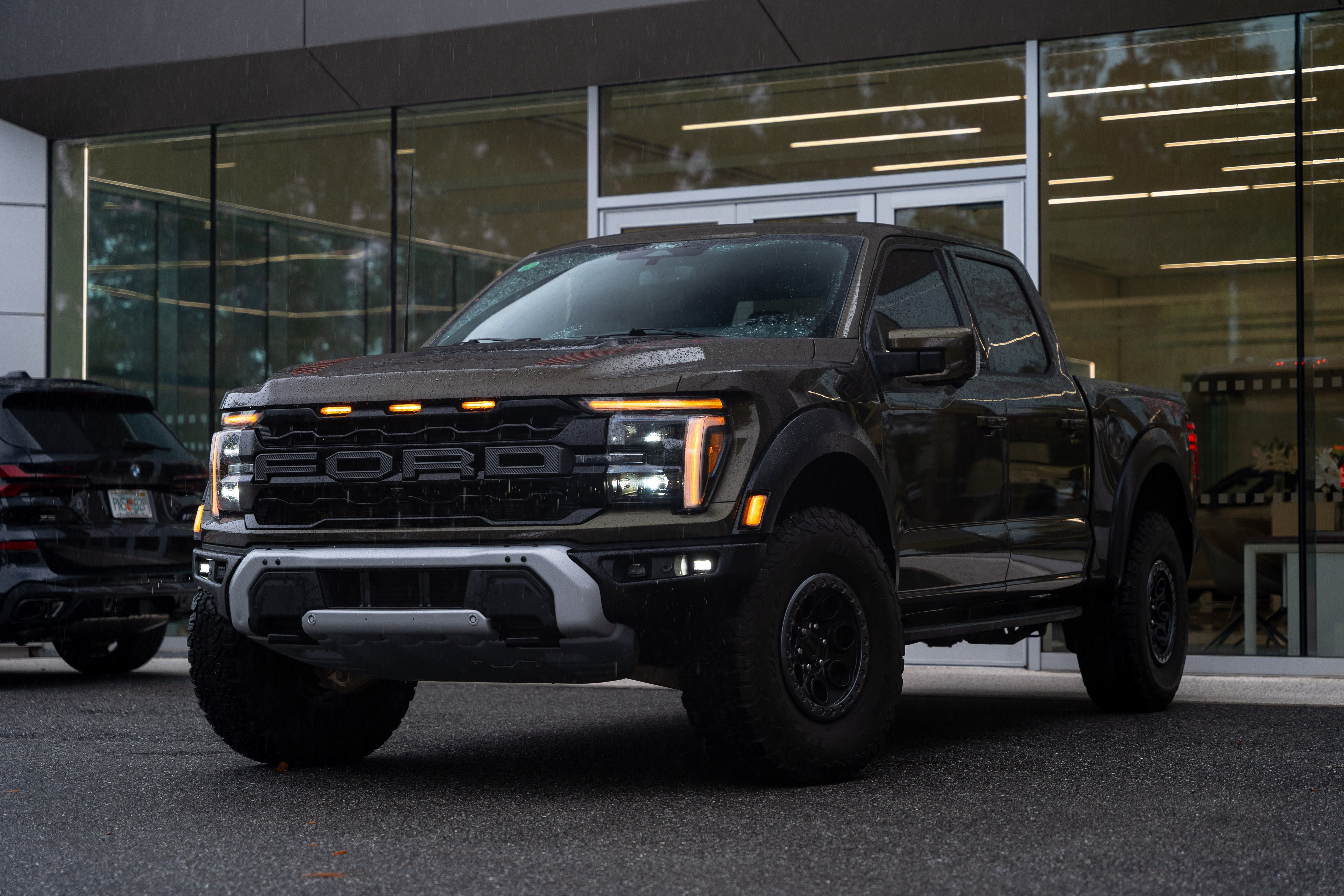 Used 2025 Ford F150 Raptor AWD/4WD image 1