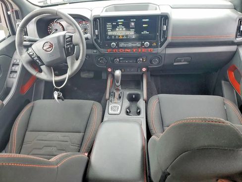 Used 2026 Nissan Frontier PRO-4X AWD/4WD image 8