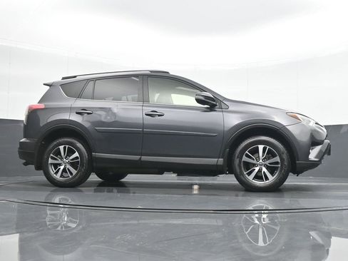 Used 2018 Toyota RAV4 XLE image 22