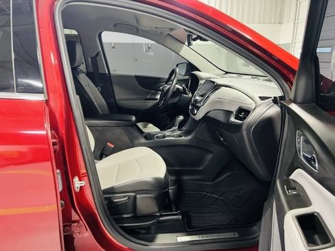 Used 2020 Chevrolet Equinox Premier w/ LPO, Floor Liner Package image 32