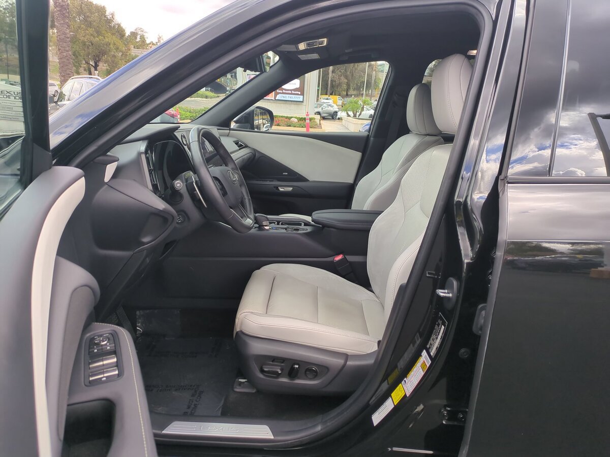Used 2024 Lexus TX 350 AWD w/ Technology Package image 11