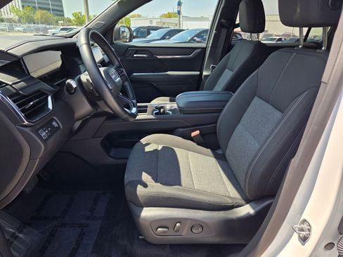 Certified 2025 GMC Acadia Elevation image 5