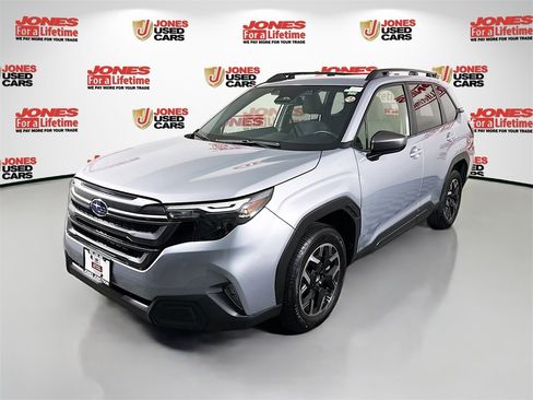 Certified 2025 Subaru Forester Premium image 13