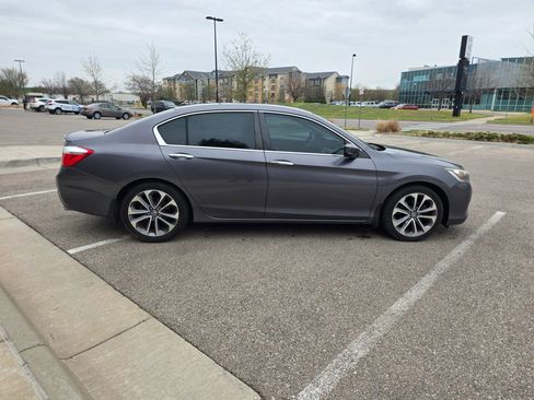 Used 2015 Honda Accord Sport image 8
