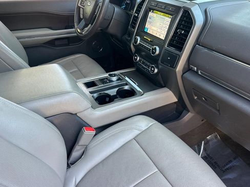 Used 2019 Ford Expedition XLT w/ Equipment Group 202A RWD image 33