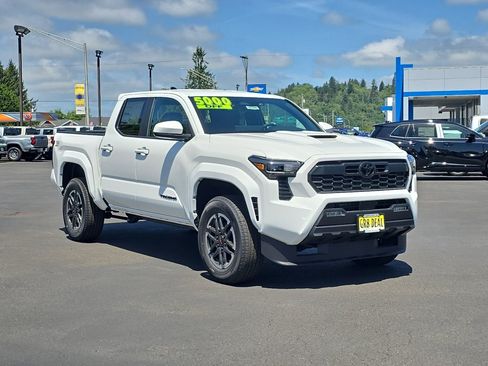 New 2026 Toyota Tacoma TRD Sport AWD/4WD image 2