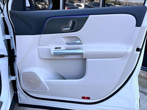 Used 2025 Mercedes-Benz GLA 250 image 22