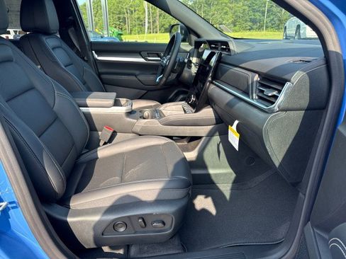 New 2026 GMC Terrain Elevation w/ Elevation Premium Package FWD image 9