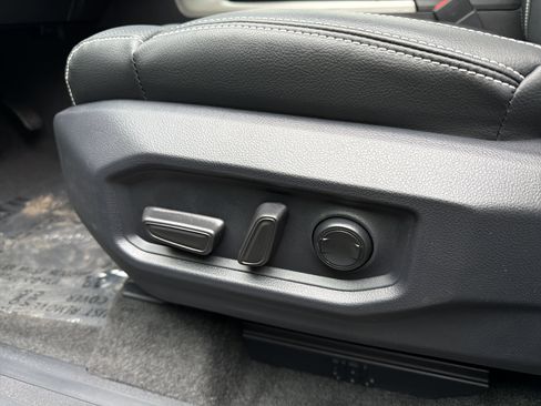 New 2026 Toyota Tundra Limited AWD/4WD image 13