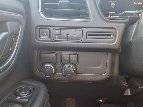 Used 2024 Chevrolet Tahoe LT RWD image 35