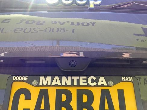 New 2023 Jeep Grand Cherokee Overland w/ Luxury Tech Group IV image 31