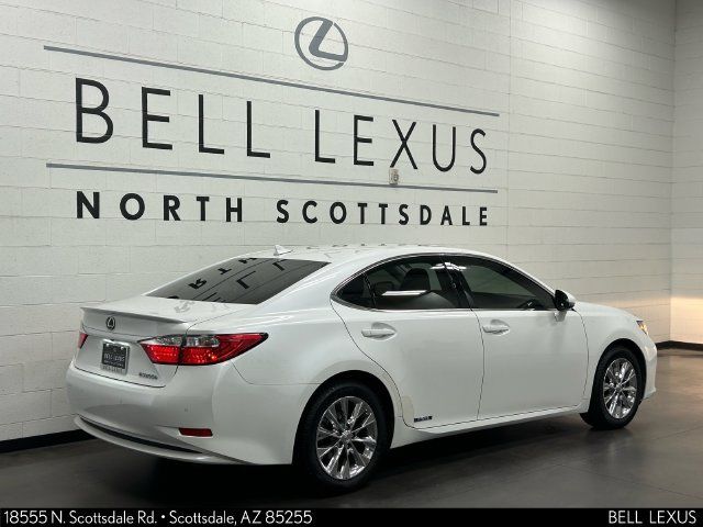 Used 2014 Lexus ES 300h w/ Premium Package w/Bamboo Trim FWD image 4