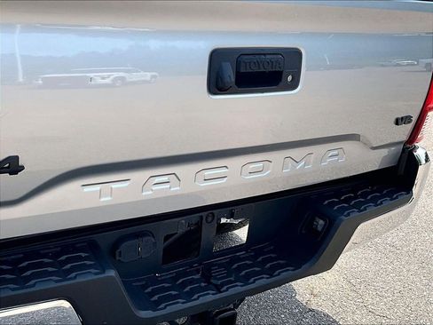 Certified 2023 Toyota Tacoma SR5 AWD/4WD image 23