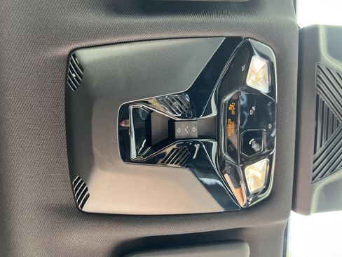 Certified 2025 BMW X1 xDrive28i AWD/4WD image 34