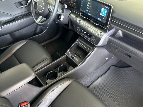 Used 2025 Hyundai Kona Limited FWD image 16