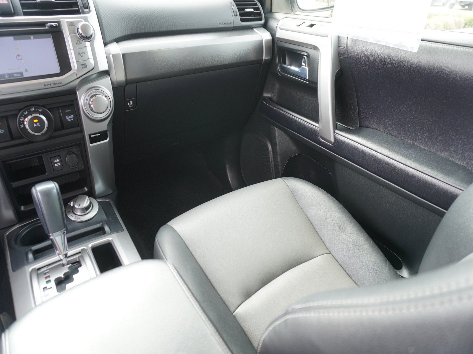 Used 2019 Toyota 4Runner SR5 Premium AWD/4WD image 17