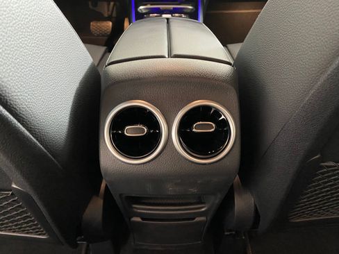 New 2025 Mercedes-Benz GLB 250 4MATIC image 28