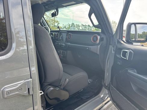 Used 2023 Jeep Gladiator Mojave w/ Cold Weather Group AWD/4WD image 42