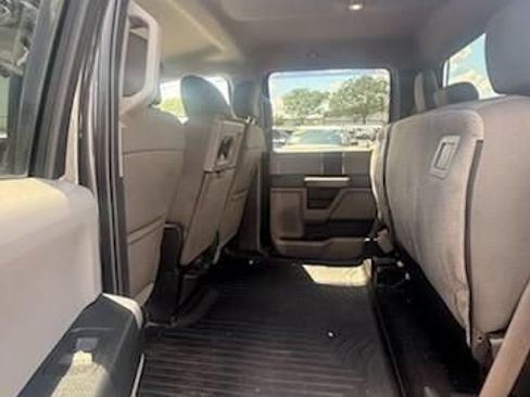Used 2017 Ford F150 XLT AWD/4WD image 16
