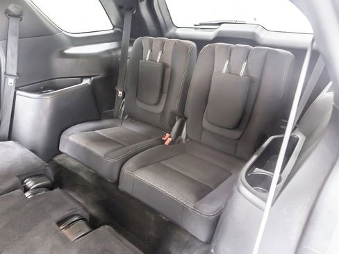 Used 2018 Ford Explorer XLT FWD image 35