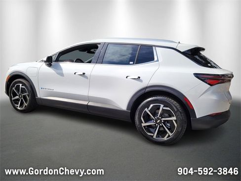 New 2026 Chevrolet Equinox EV LT image 3