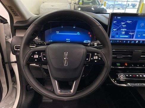Used 2025 Lincoln Corsair Grand Touring w/ Equipment Group 301A AWD/4WD image 18