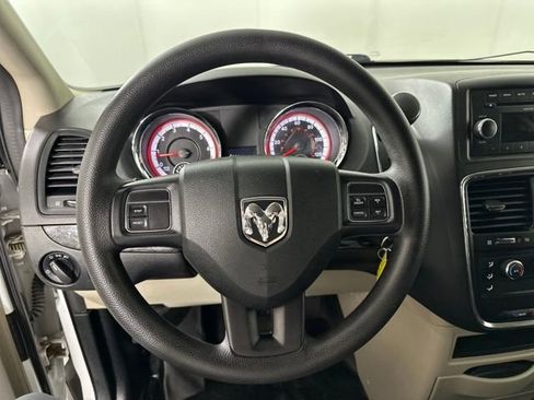 Used 2014 RAM C/V Tradesman image 14