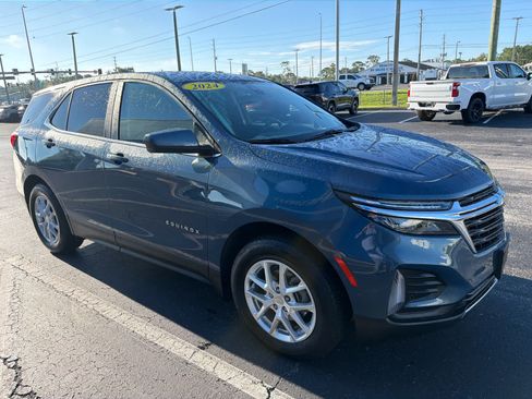 Used 2024 Chevrolet Equinox LT w/ LPO, Floor Liner Package AWD/4WD image 6