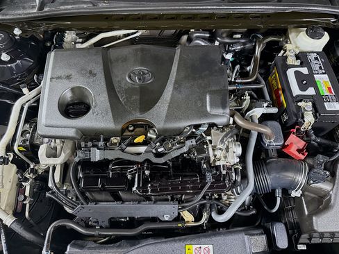 Used 2021 Toyota Camry SE FWD image 36