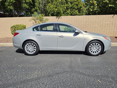 Used 2011 Buick Regal CXL w/ RL3 Preferred Equipment Group FWD image 2
