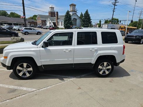 Used 2017 Jeep Patriot High Altitude FWD image 8
