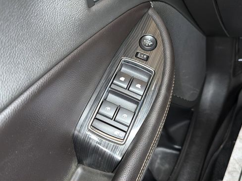 Used 2019 Chevrolet Impala LT FWD image 19
