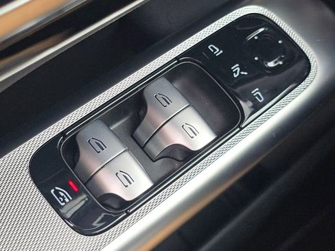 Certified 2026 Mercedes-Benz GLC 300 4MATIC image 29