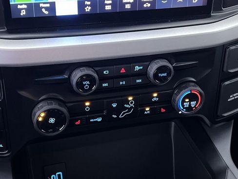 New 2026 Ford F250 XLT w/ XLT Premium Package image 19