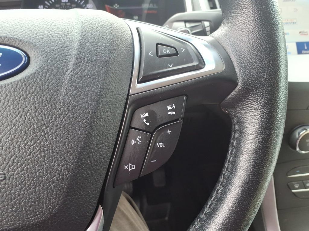 Used 2020 Ford Edge SEL w/ Convenience Package AWD/4WD image 23