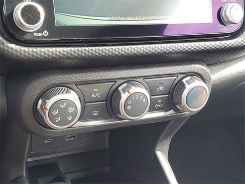 Certified 2023 Nissan Kicks SV image 28