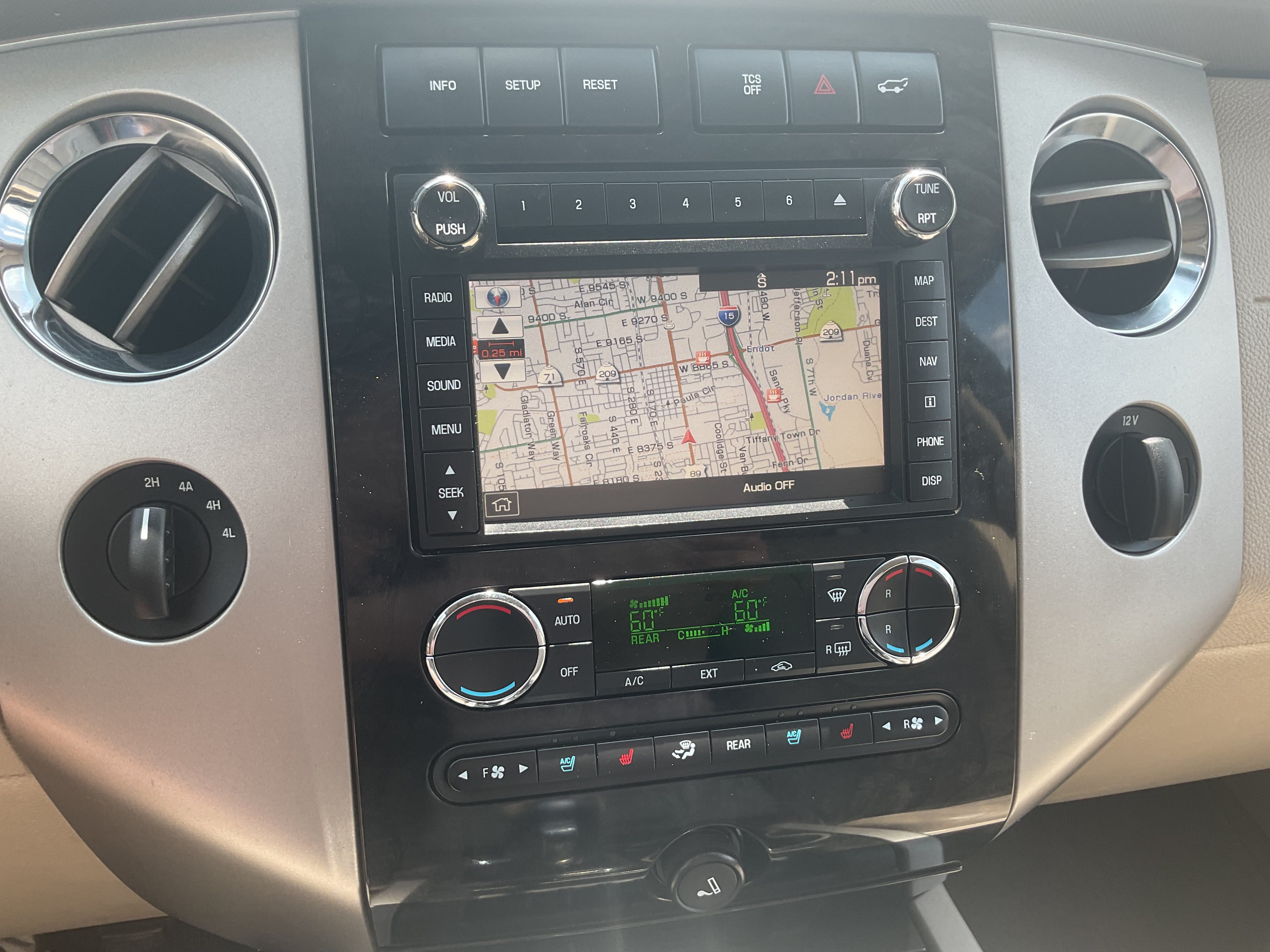 Used 2013 Ford Expedition Limited AWD/4WD image 21