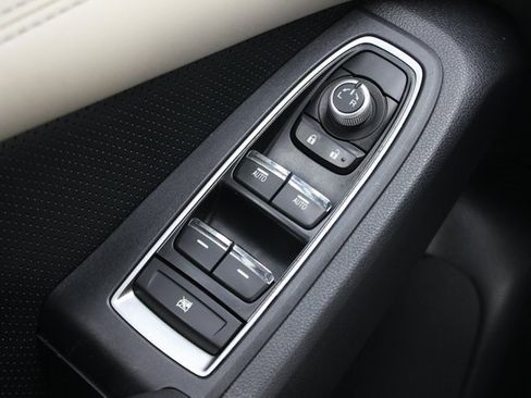 Used 2019 Subaru Ascent Limited image 17