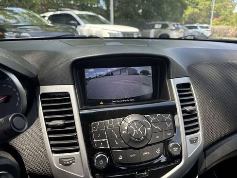 Used 2013 Chevrolet Cruze LT w/ Technology Package FWD image 21
