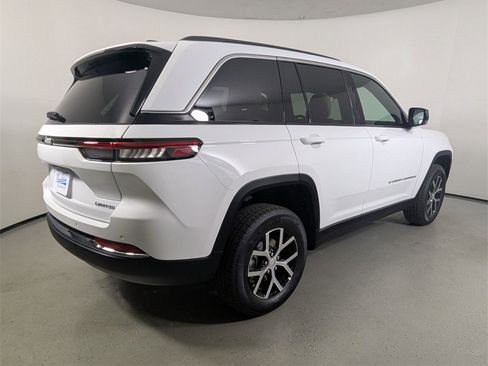 New 2025 Jeep Grand Cherokee Limited image 7
