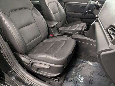 Used 2019 Hyundai Elantra Limited w/ Cargo Package FWD image 31
