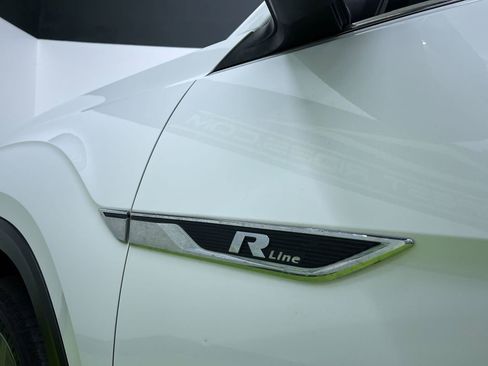 Used 2018 Volkswagen Atlas SE image 15