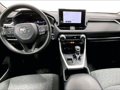 Used 2024 Toyota RAV4 XLE image 18
