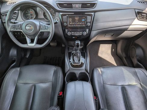 Used 2020 Nissan Rogue SL FWD image 9